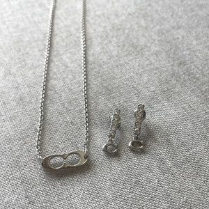 💛 Authentic EUC Coach necklace + Coach earrings
